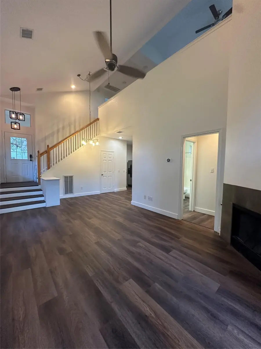 1011 Brodie St #15, Austin, TX 78704 - #2