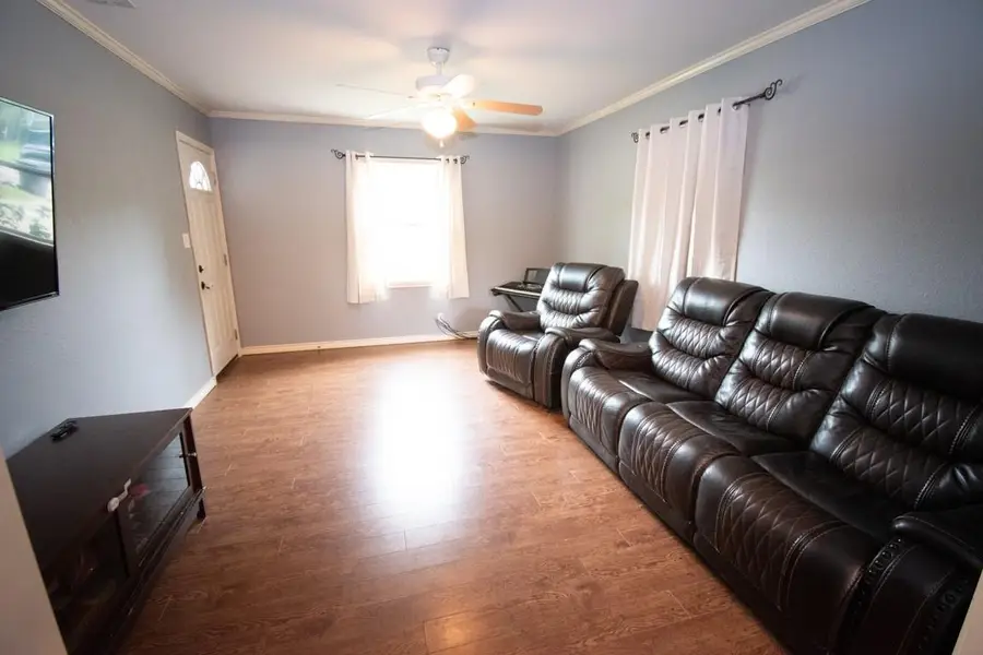 722 Dyer St, Rockdale, TX 76567 - #3