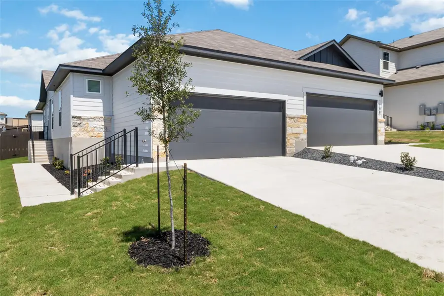 1008 Staglin St, Buda, TX 78610 - #2