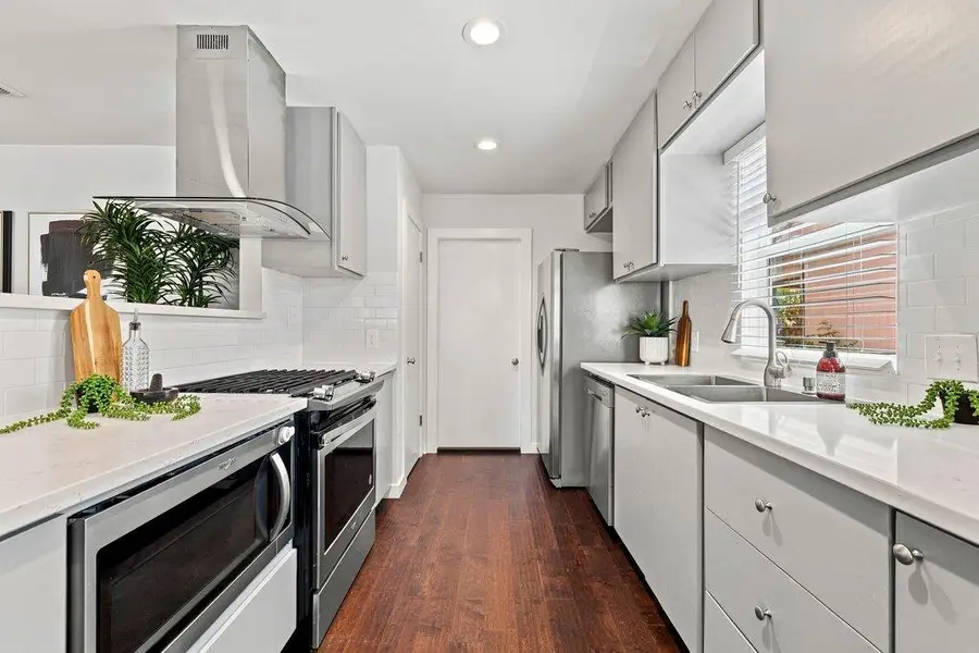 5611 Porsche Ln, Austin, TX 78749 - #3