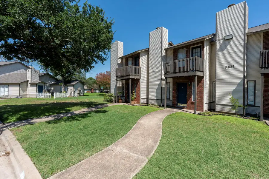 1841 River Crossing Cir #B, Austin, TX 78741 - #2