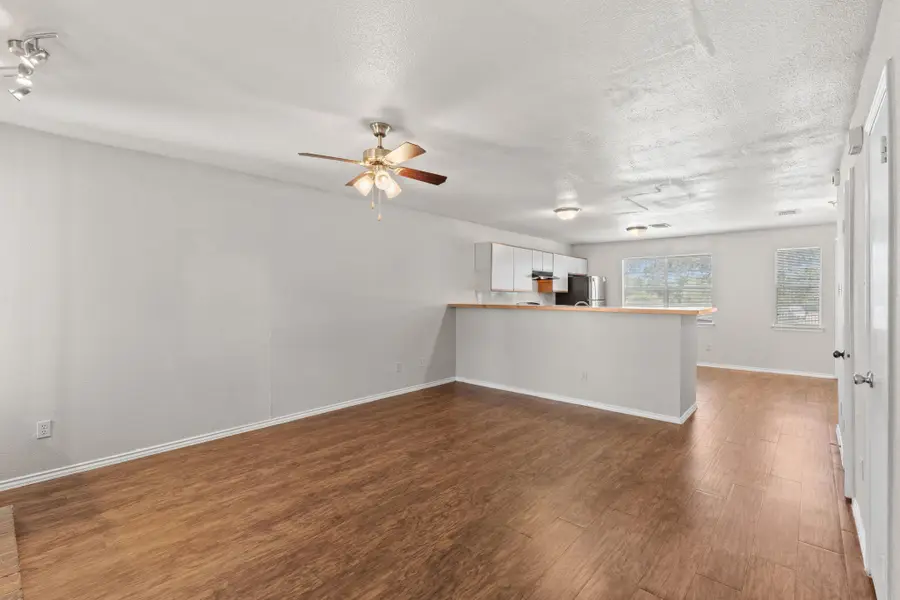 1841 River Crossing Cir #B, Austin, TX 78741 - #3