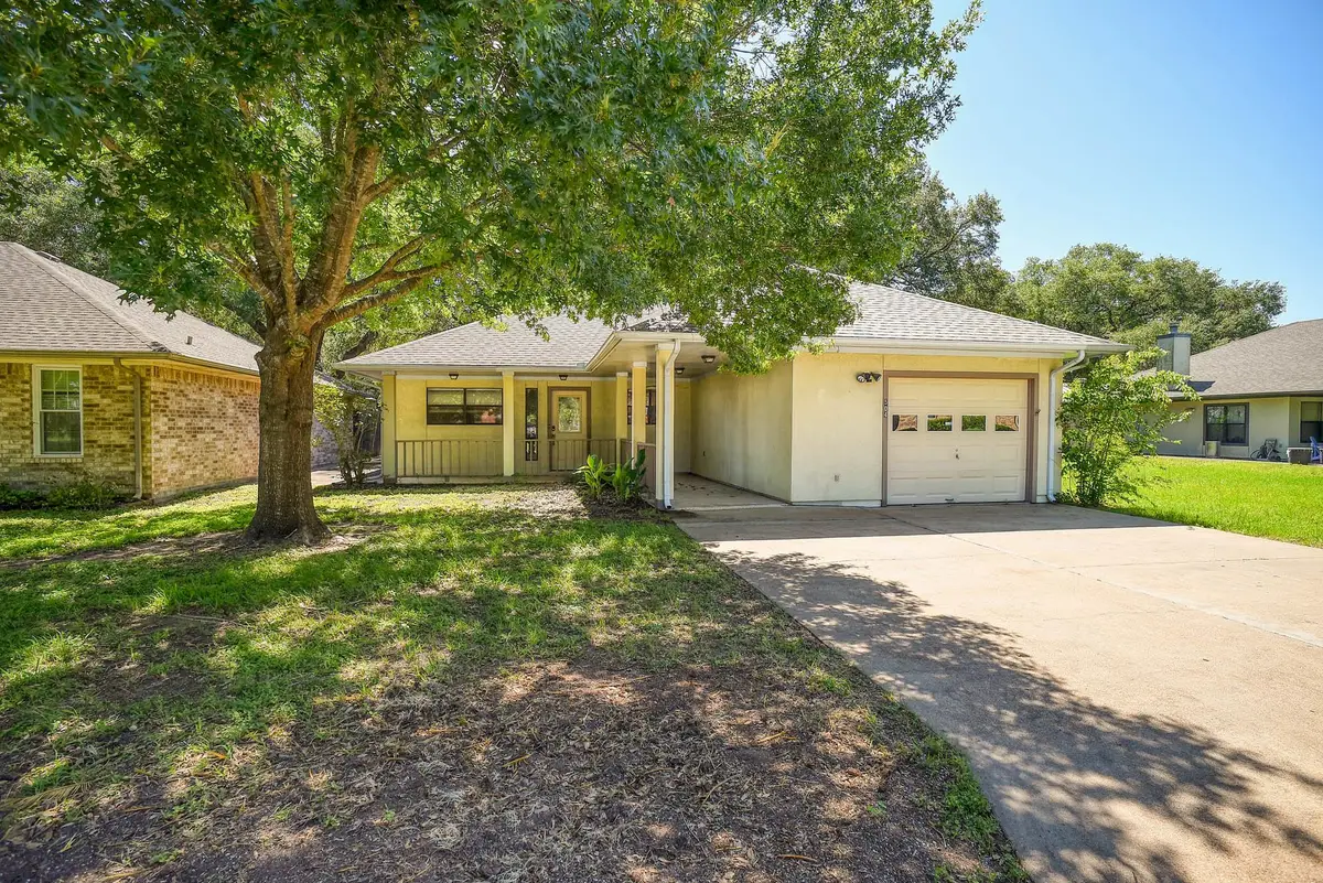 504 Leah Ln, Smithville, TX 78957 - #1