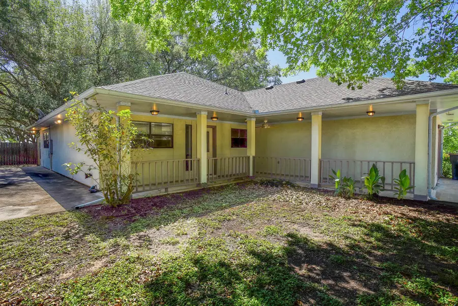 504 Leah Ln, Smithville, TX 78957 - #3