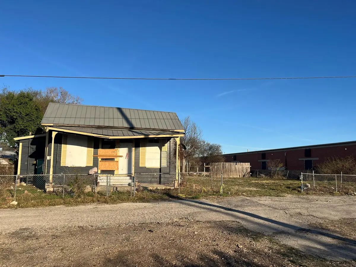 1404 N Olive St, San Antonio, TX 78208 - #1