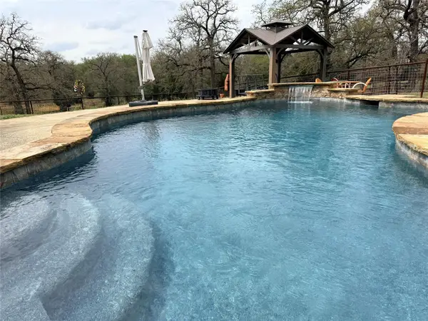 2628 County Road 316, Lexington, TX 78947