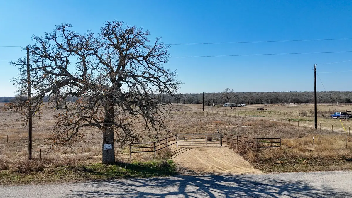 8150 Old Colony Line Rd, Dale, TX 78616 - #1