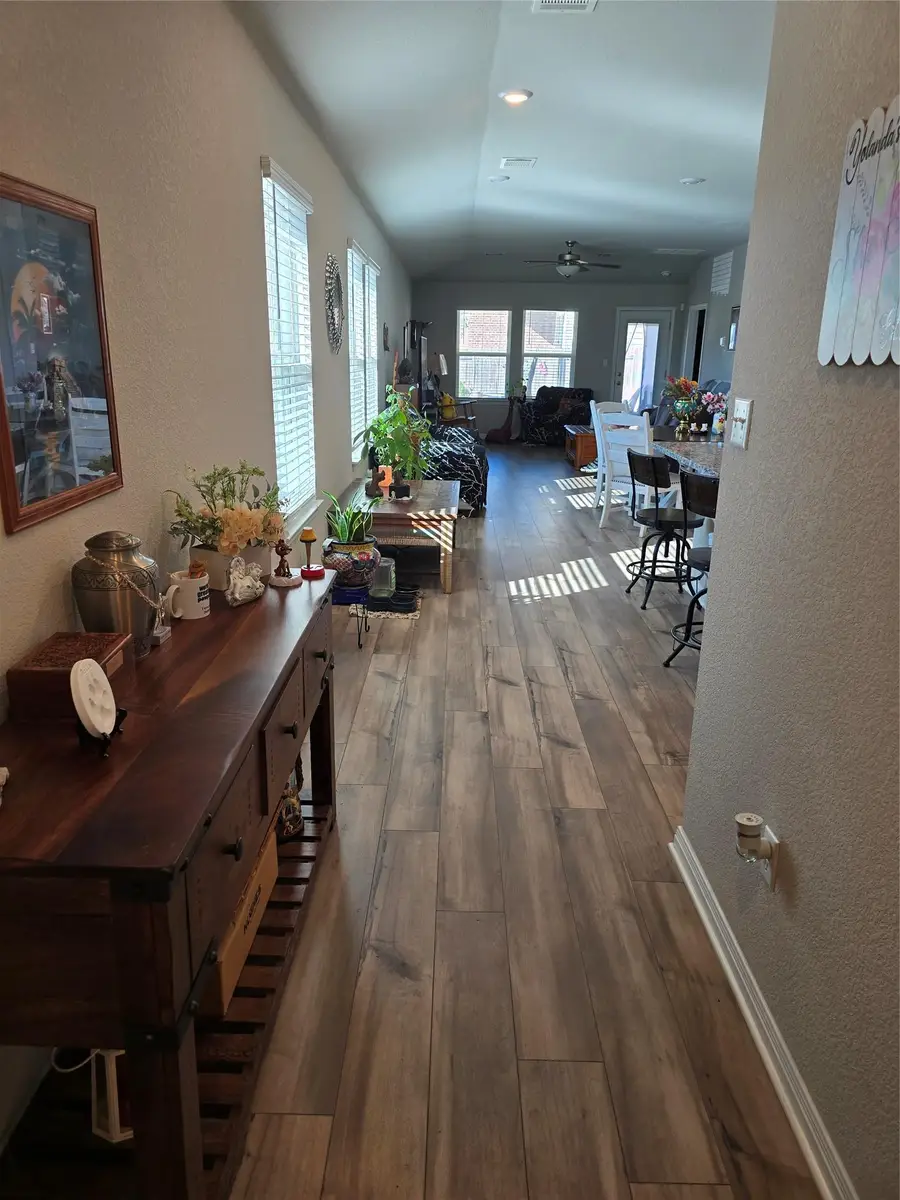 201 Longmount Cv, Liberty Hill, TX 78642 - #2