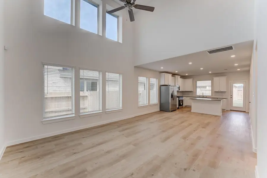 140 Bloomington Loop, Hutto, TX 78634 - #2