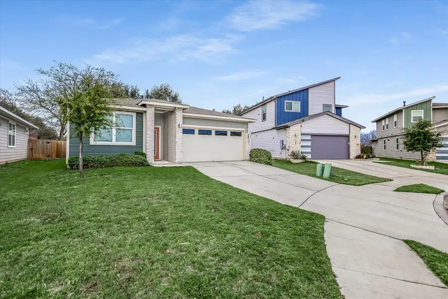 132 Shawii Pass, Liberty Hill, TX 78641 - Image #2