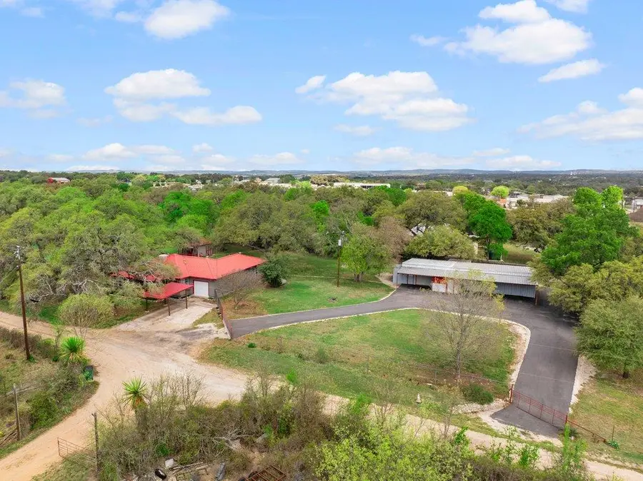 312 Gerald Dr, Blanco, TX 78606 - #2