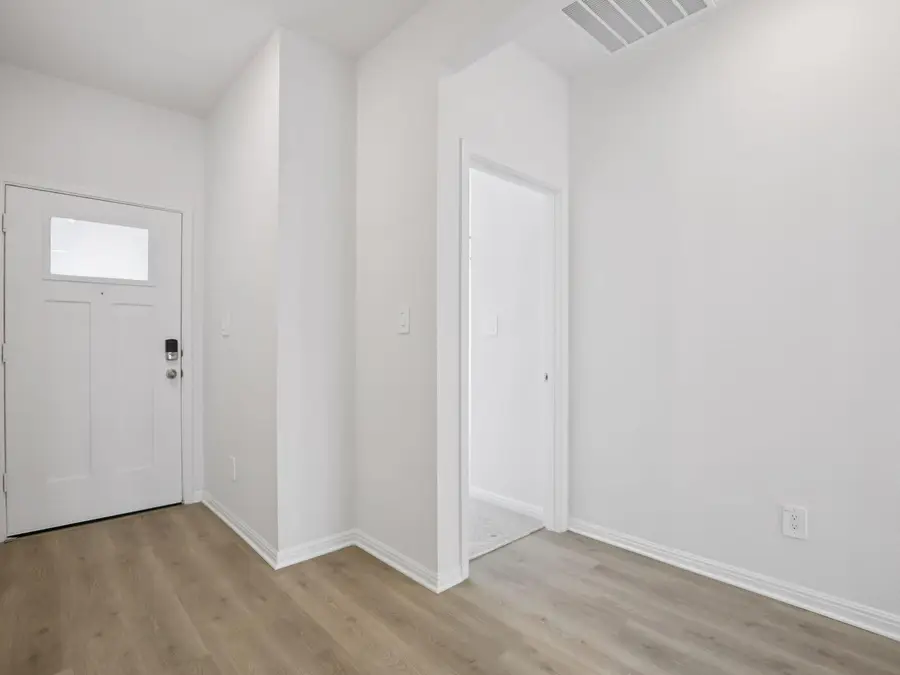 133 Holmby Dr, Hutto, TX 78634 - #3