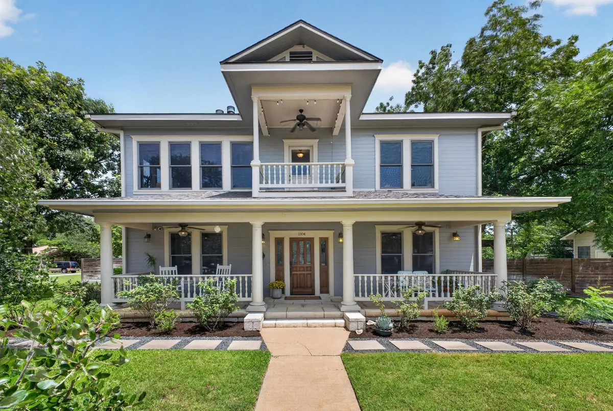 1104 E Liberty Ave, Round Rock, TX 78664 - #1