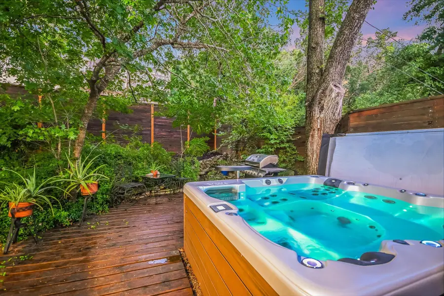 19 Sugar Shack Dr, West Lake Hills, TX 78746 - #2