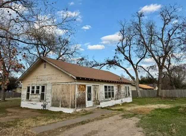 805 N Central Ave, Cameron, TX 76520 - #2