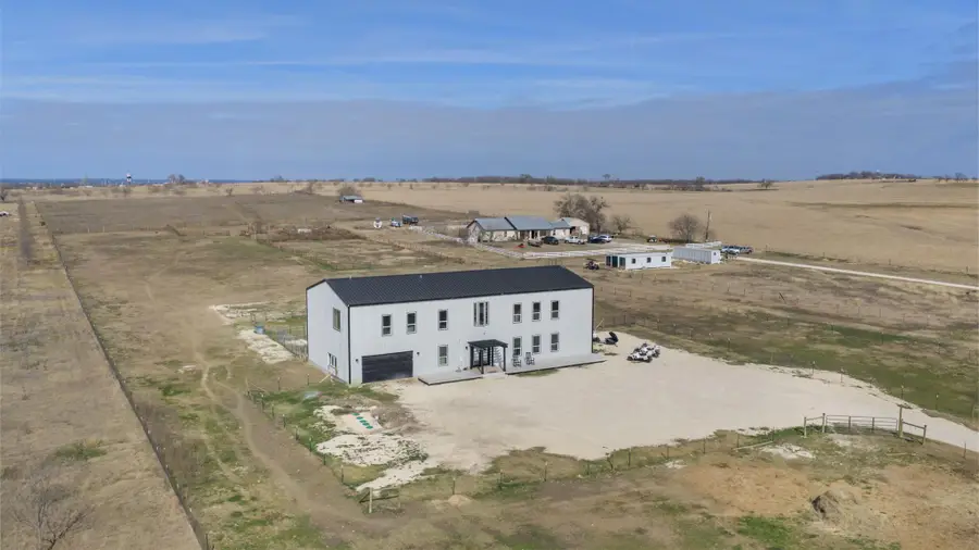 835 E County Road 304, Jarrell, TX 76537 - Image #2