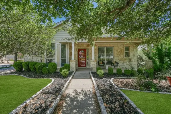 1049 Sanders, Kyle, TX 78640