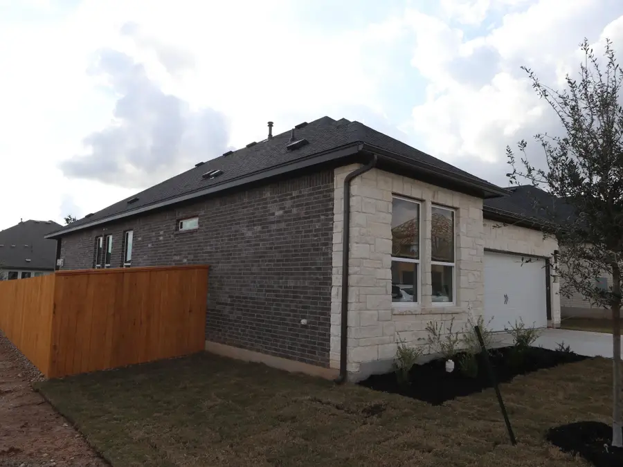 553 Darley Oaks Dr, Dripping Springs, TX 78620 - Image #2