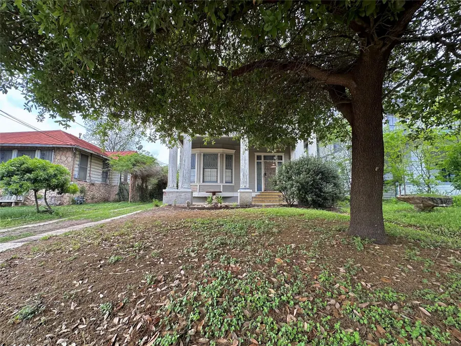 727 N Pine St, San Antonio, TX 78202 - #3
