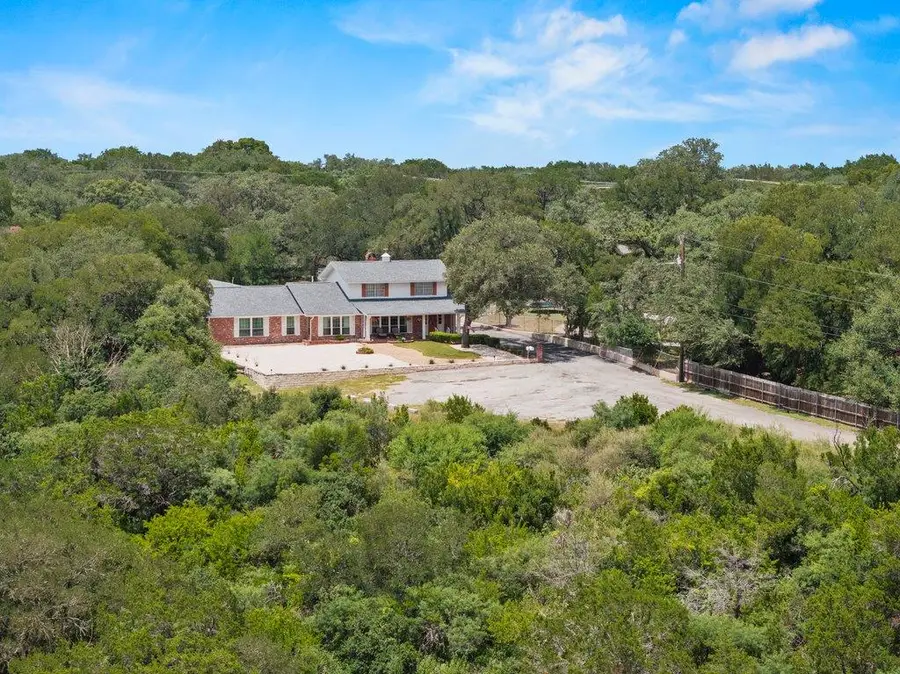 699 Floral Ave, New Braunfels, TX 78130 - Image #3