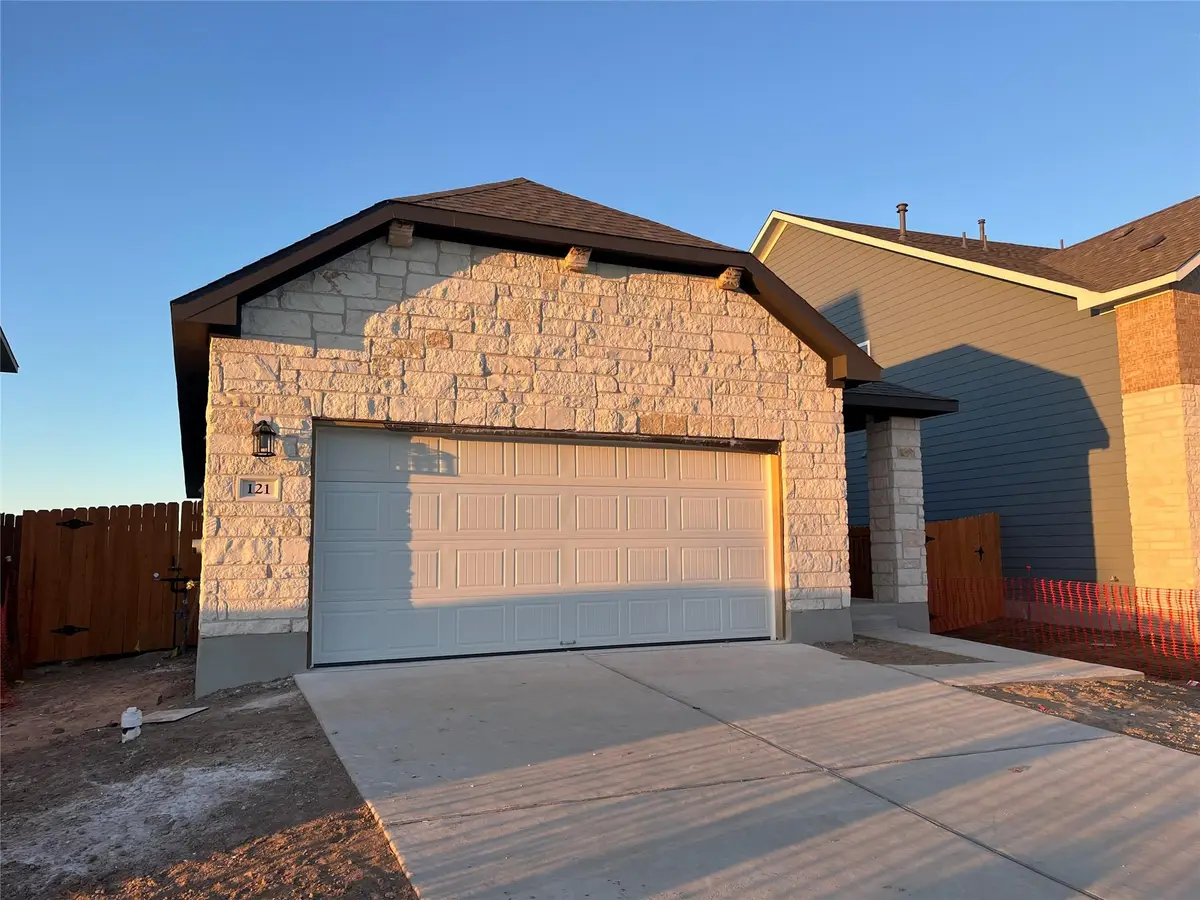 121 Clover Bnd, Liberty Hill, TX 78642 - #1