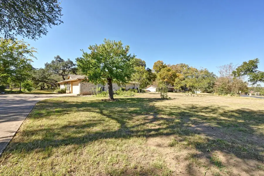 207 Leisurewoods Dr, Buda, TX 78610 - Image #3