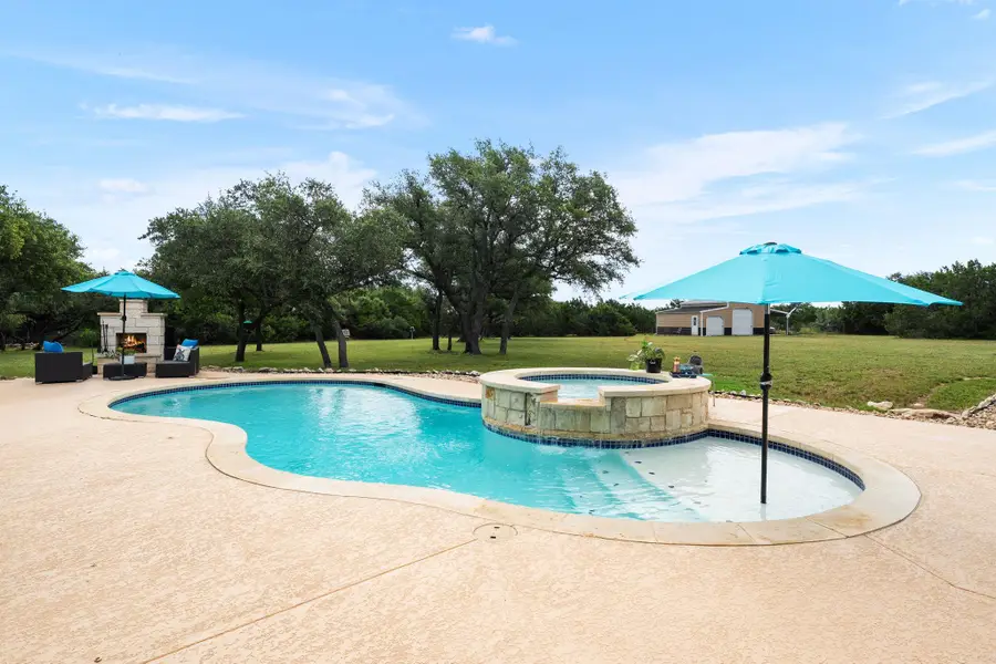 140 Shin Oak Ln, Liberty Hill, TX 78642 - #2