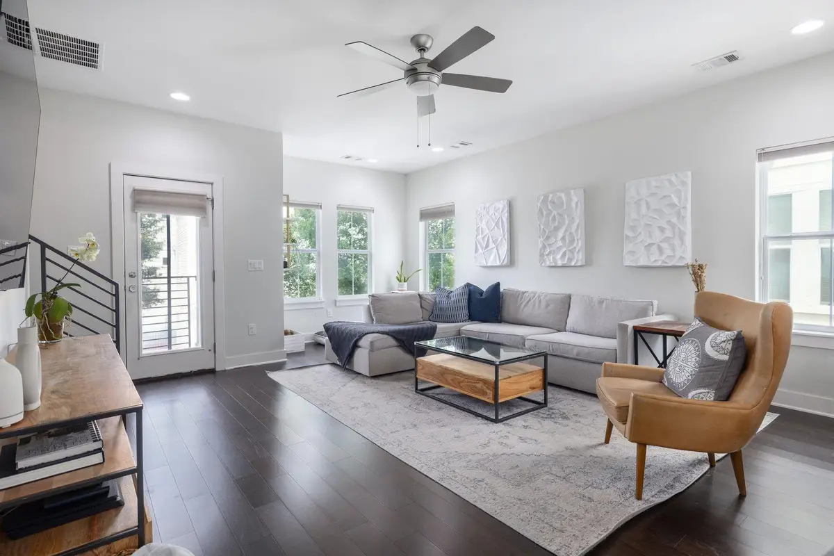 2705 Halcyon Dr #7, Austin, TX 78702 - #1