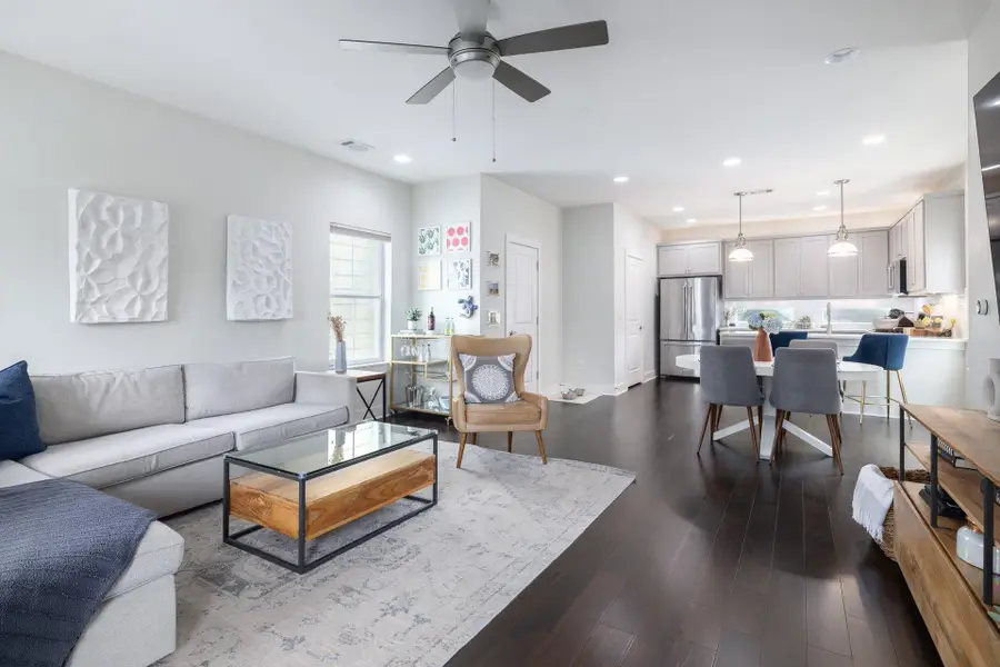 2705 Halcyon Dr #7, Austin, TX 78702 - #3