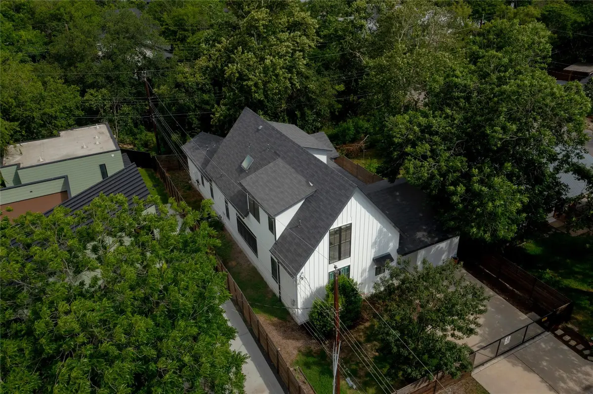 3102 Brinwood Ave, Austin, TX 78704 - #1