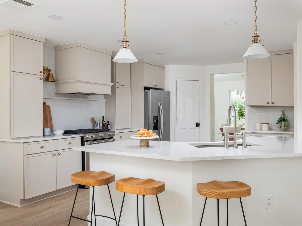 525 Golden Creek Dr, Round Rock, TX 78665 - #1