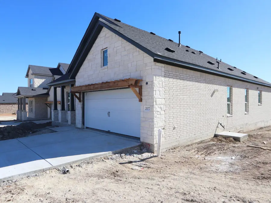 207 Bishop Wood Rd, Dripping Springs, TX 78620 - Image #2