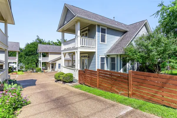 3818 Ridgelea Dr #B, Austin, TX 78731
