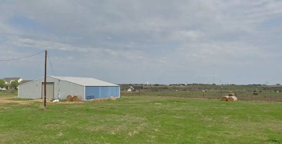 1609 Rogers Cemetery Rd, Rogers, TX 76569 - Image #3