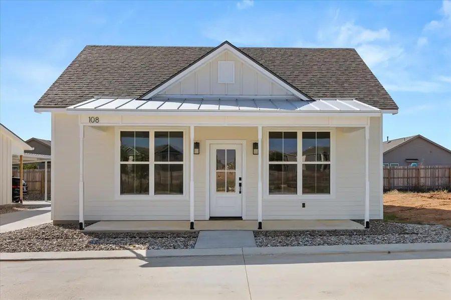 802 S Creek St #108, Fredericksburg, TX 78624 - #2