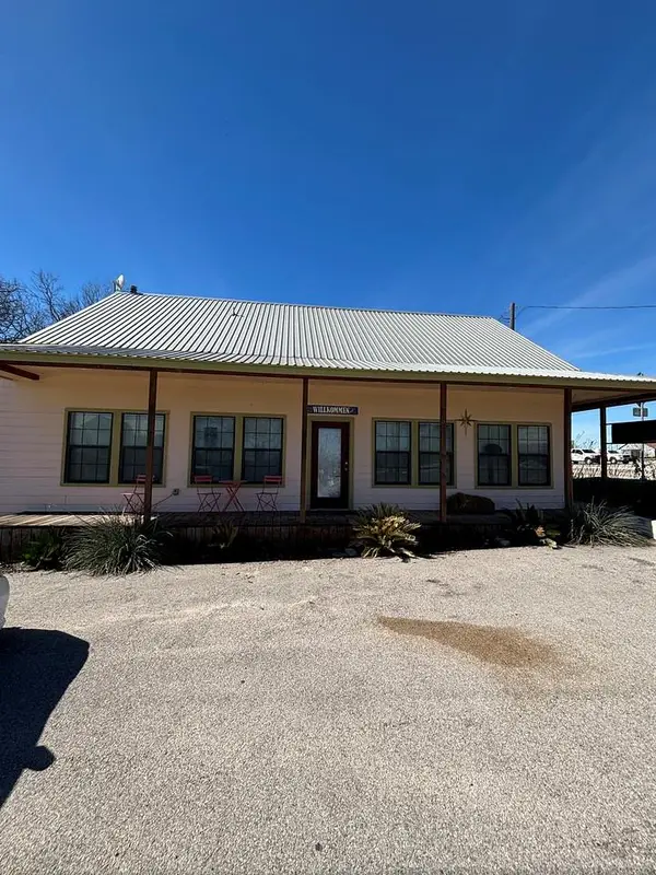 3780 Fm 972, Walburg, TX 78673