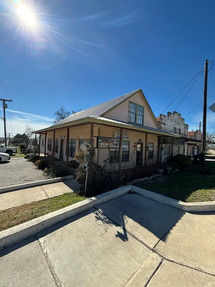 3780 Fm 972, Walburg, TX 78673 - #3
