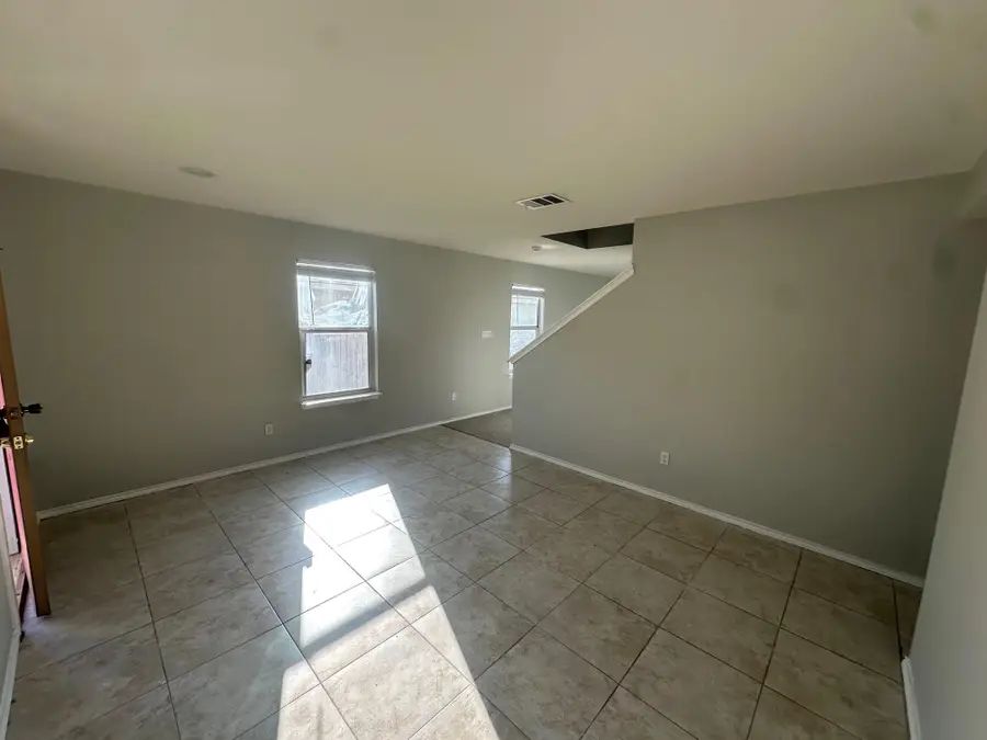 102 Blanco Woods Blvd, Elgin, TX 78621 - #2