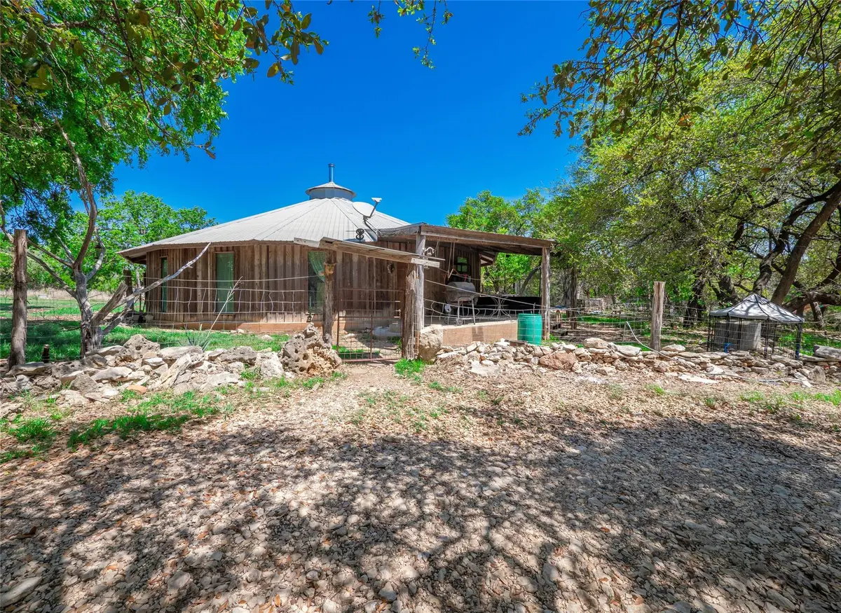 21500 Firefly Rd, Florence, TX 76527 - #1