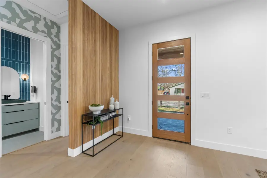 1209 Canterbury St, Austin, TX 78702 - Image #3