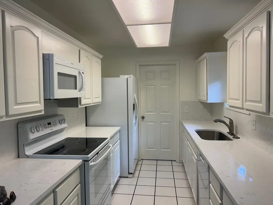 1207 Ash Dr, Marble Falls, TX 78654 - #3