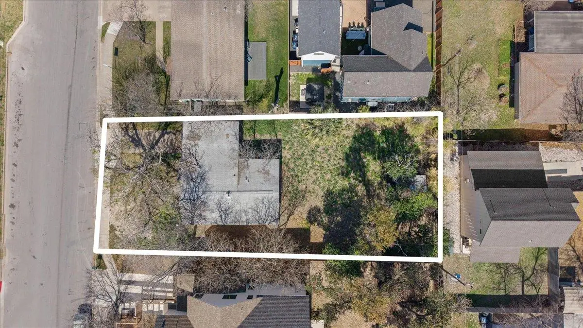 8017 Lazy Ln, Austin, TX 78757 - #1