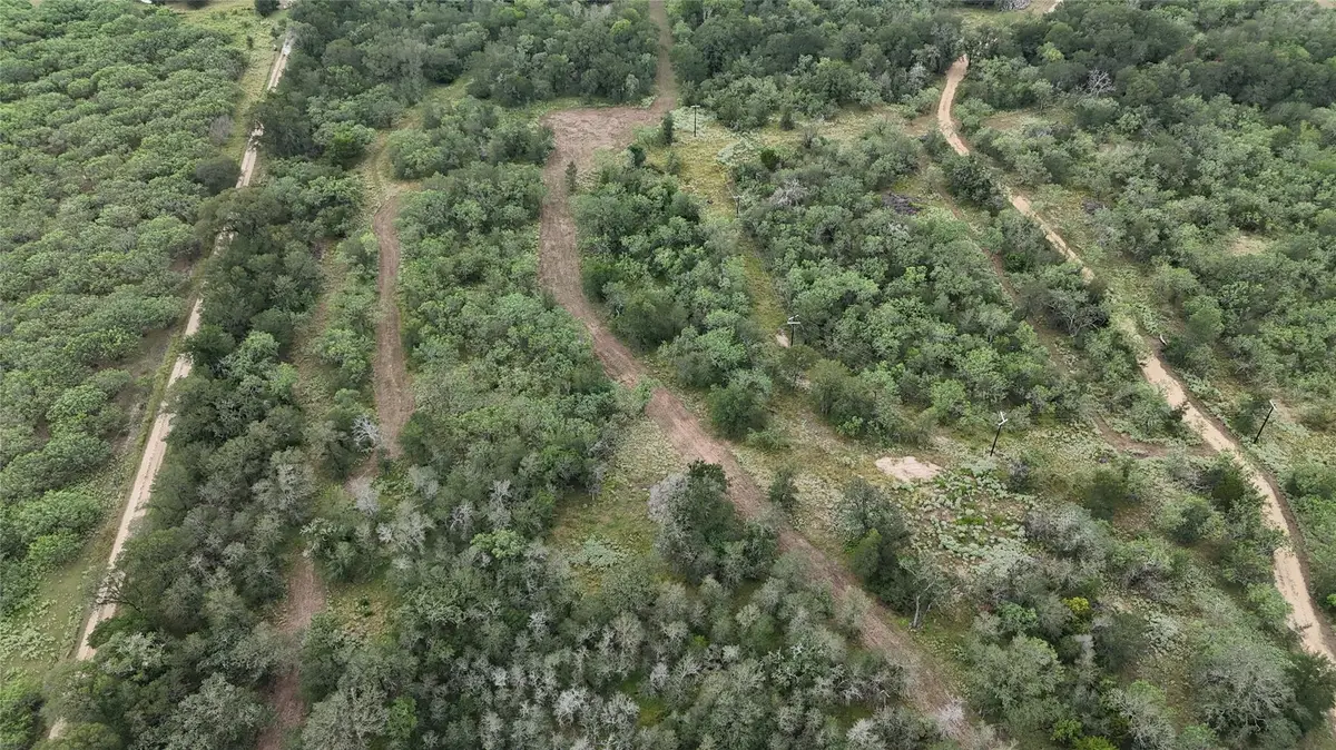 650 Coastal Lane, Luling, TX 78648 - #1
