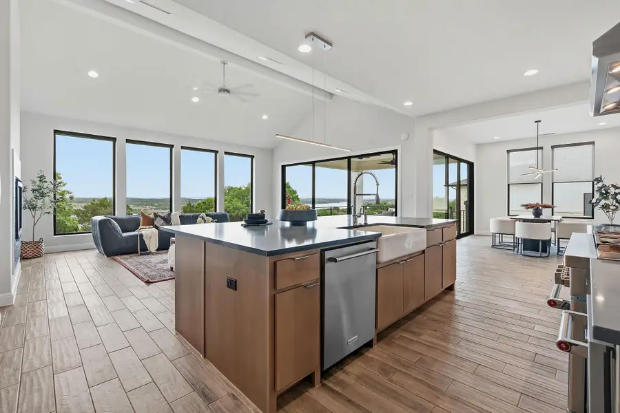 2414 Sunset Vista Cir #32, Spicewood, TX 78669 - #2