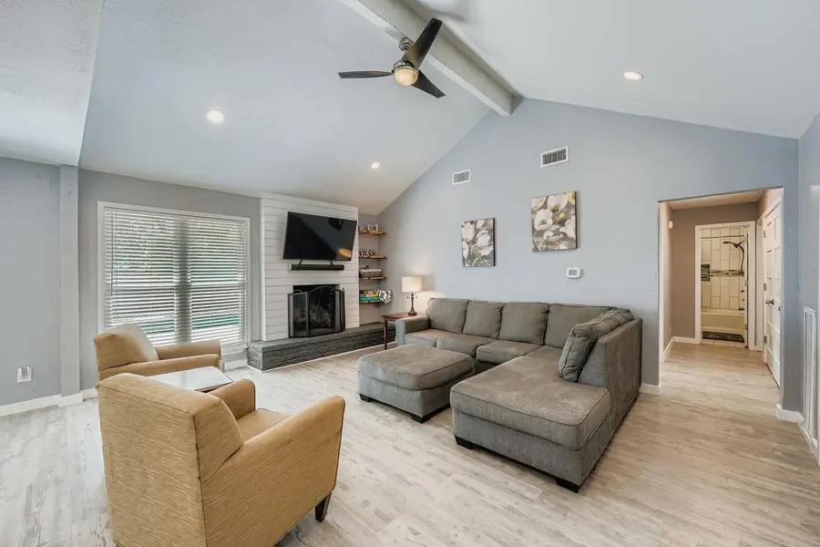 1121 Stoneoak Ln, Austin, TX 78745 - #3