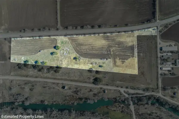600 NW River Rd, Martindale, TX 78655