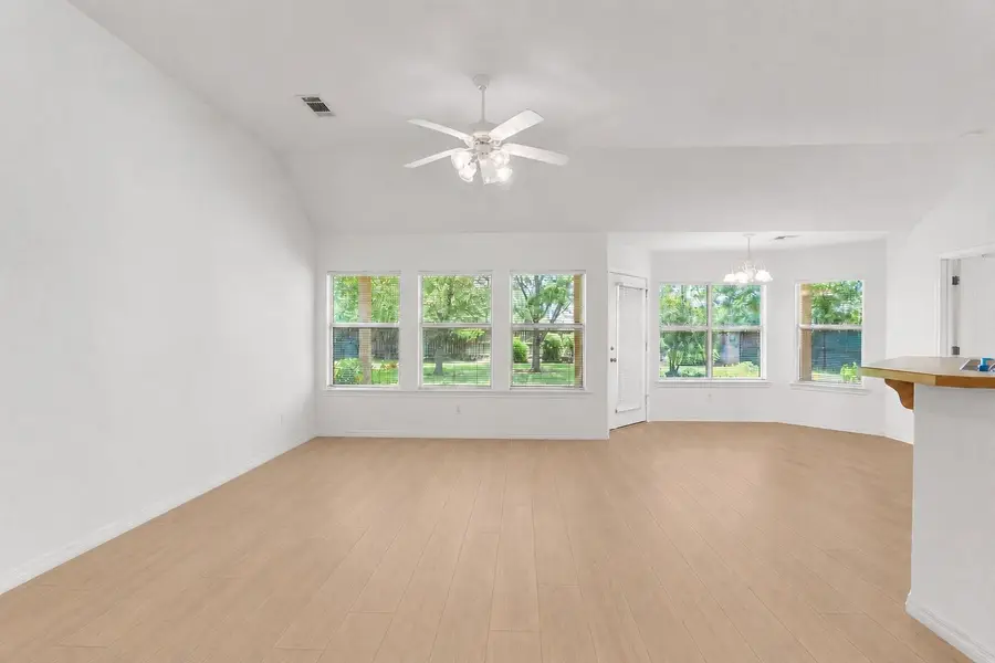 106 Stacey Ln, Georgetown, TX 78628 - #2