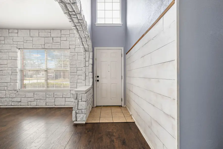 114 Almquist St, Hutto, TX 78634 - #3