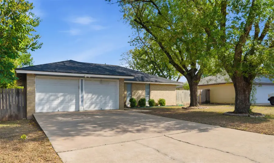 1601 Sagebrush Dr, Round Rock, TX 78681 - #3