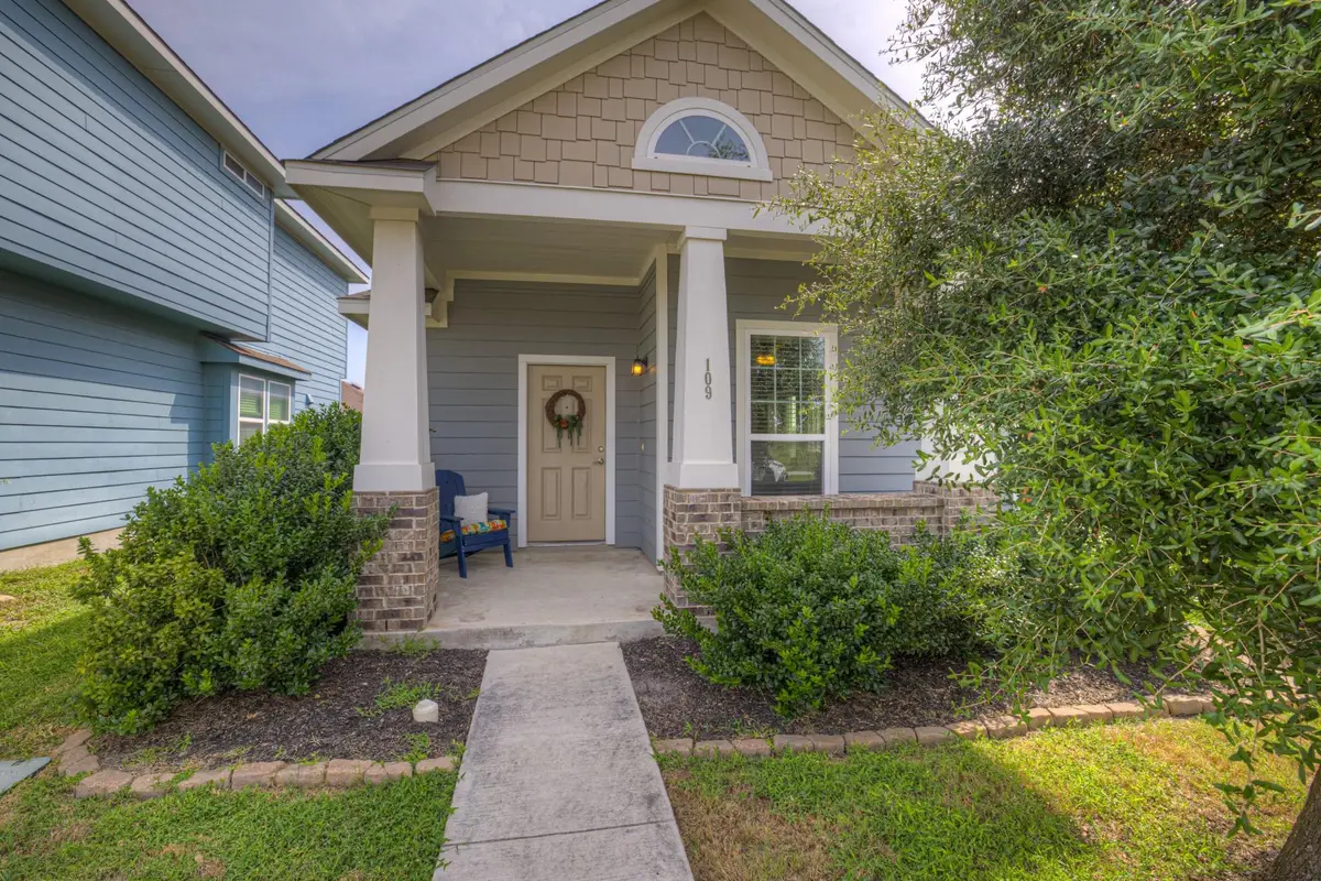 109 Bosque Dr, San Marcos, TX 78666 - #1
